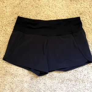 LULULEMON Run Times Short II 4" (Size 6)
